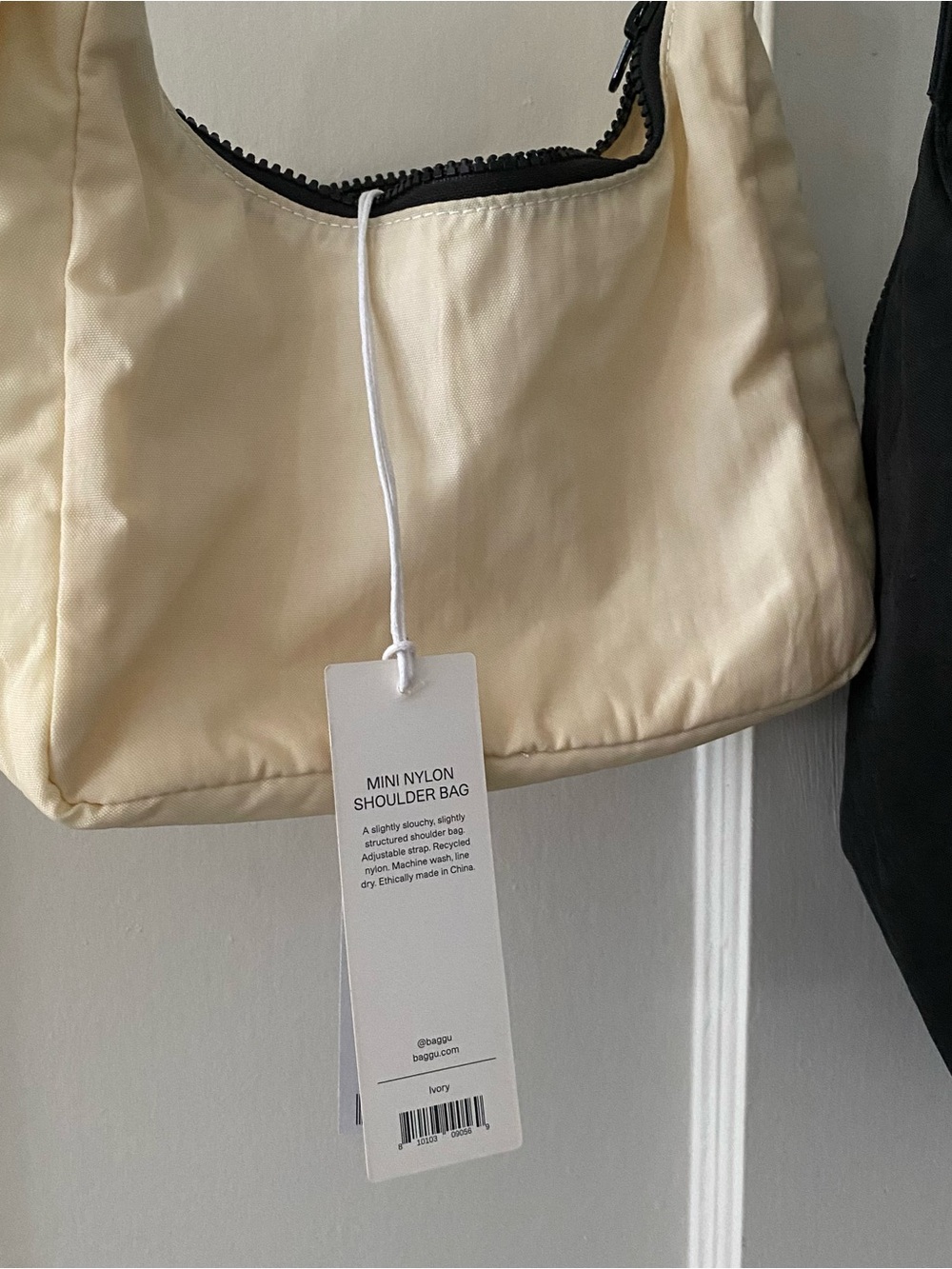 BAGGU BUNDLE: 1 Medium Nylon Crescent Bag + 2 Mini Nylon Shoulder Bags - Picture 8 of 8